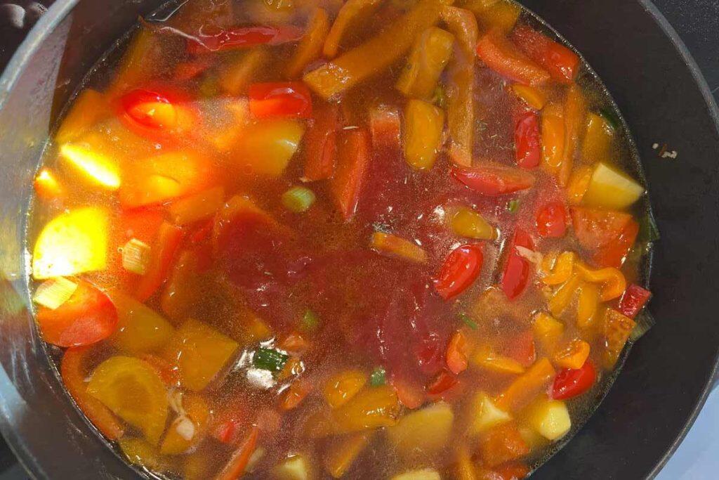 paprikacremesuppe-stuecke