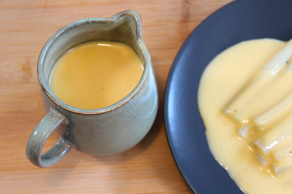 selbstgemachte Sauce Hollandaise