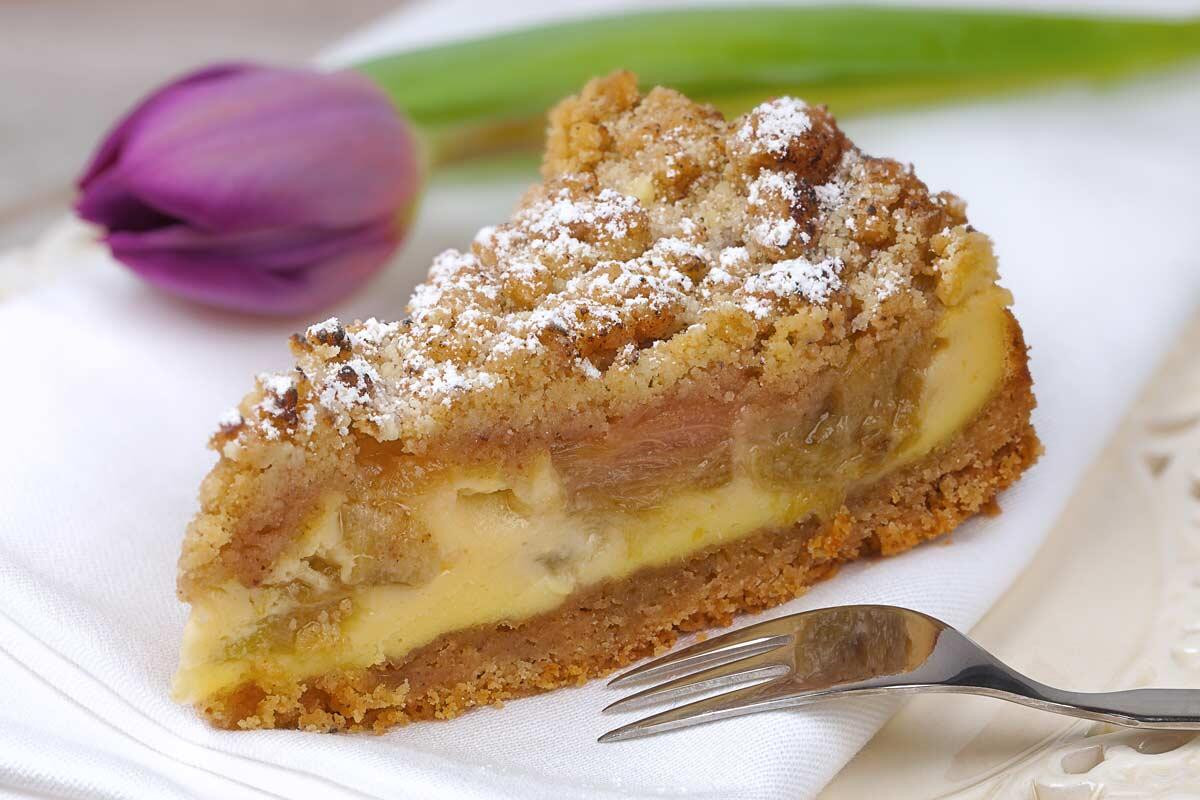 rhabarber-pudding-kuchen.jpg