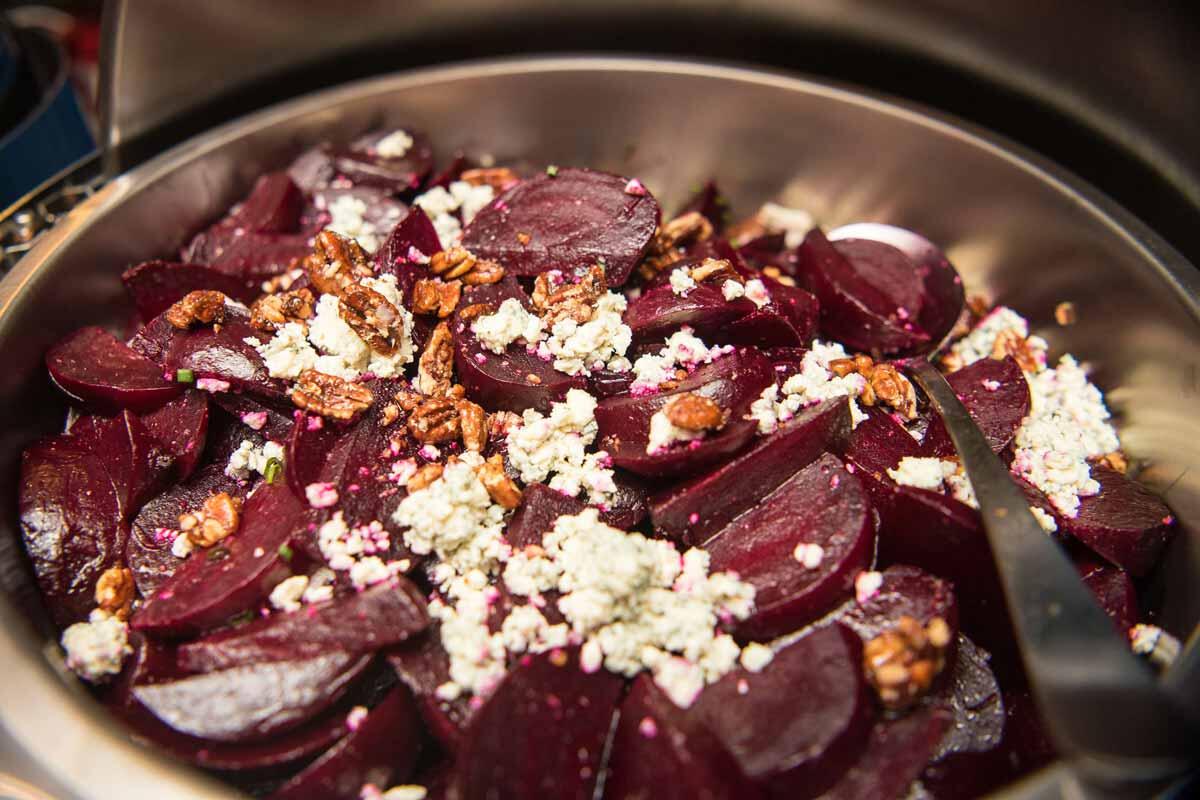 rote-beete-salat-feta-pekan.jpg