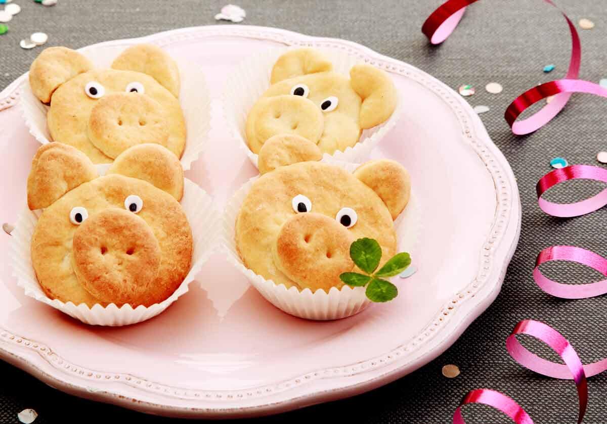 Gluecksschweinchen-backen.jpg