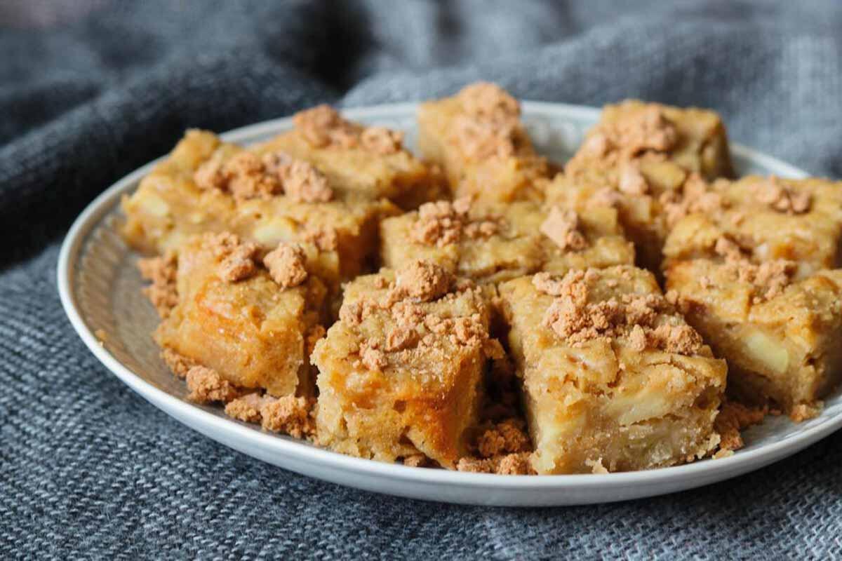 Apfel-Zimt-Blondies.jpg