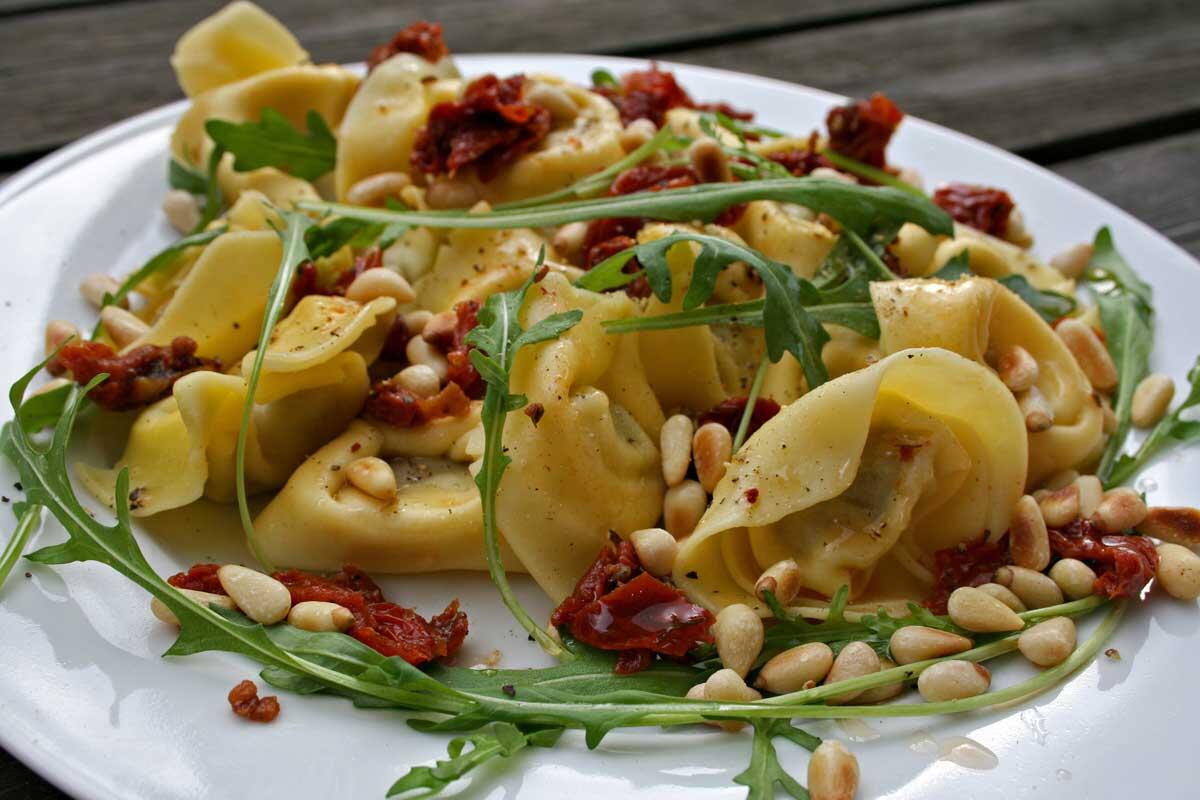 tortellini-salat.jpg