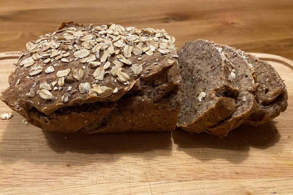 vollkornbrot-koerner.jpg