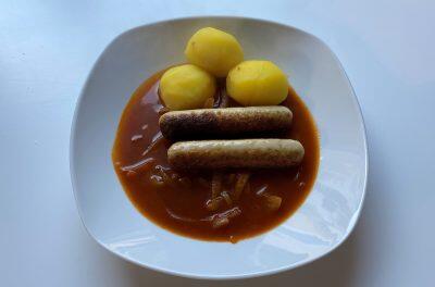 fraenkische-bratwuerste-zwiebel-bier-sosse-400x264-1-1.jpeg