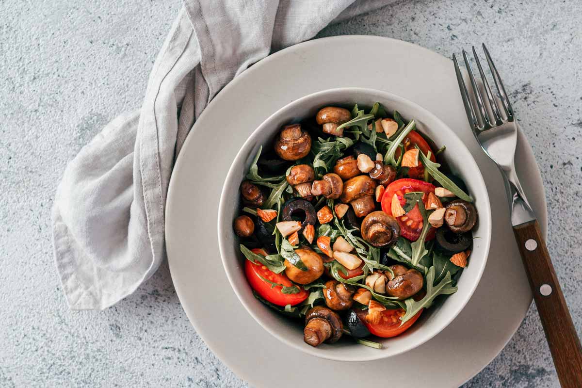 Salat mit Rucola und Pilzen - Fränkische Rezepte ️ Rezepte, Tipps ...
