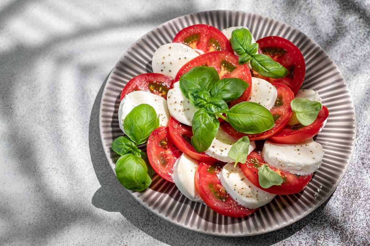 Caprese: Tomate-Mozzarella-Salat - Fränkische Rezepte ️ Rezepte, Tipps ...