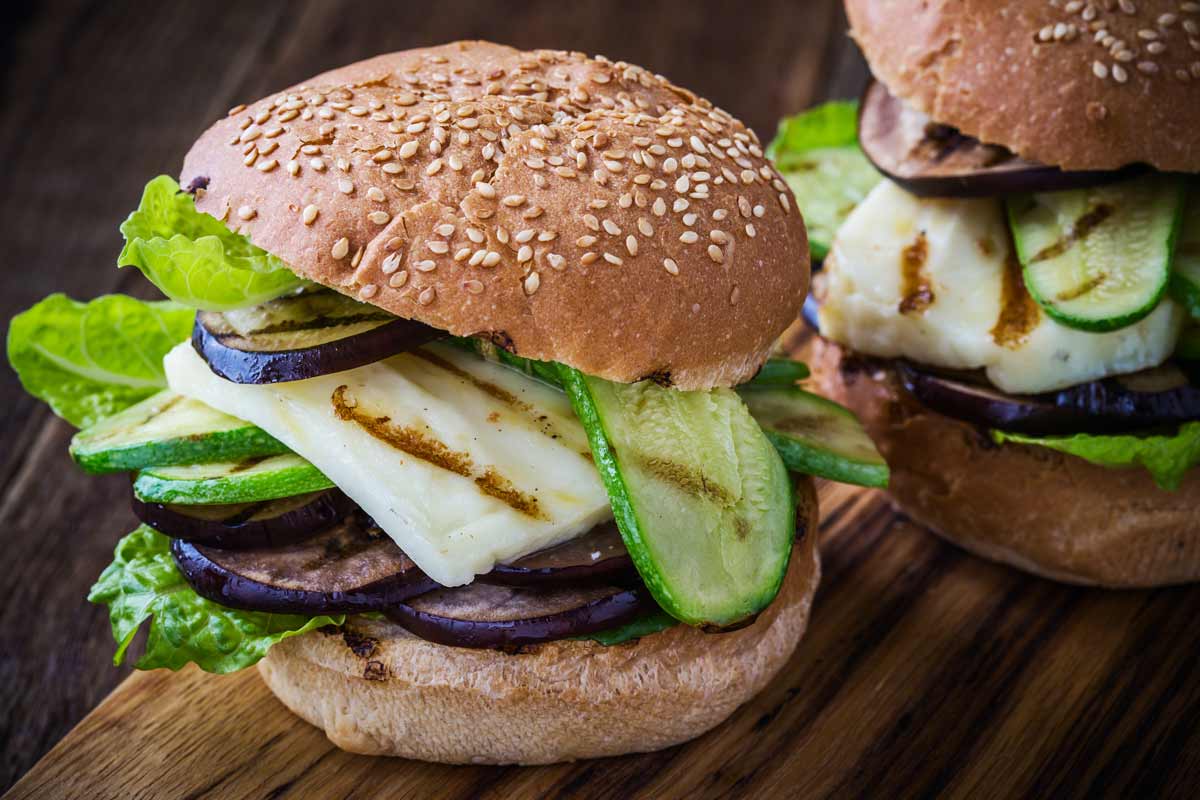Halloumi-Gemüse-Burger vom Grill - Fränkische Rezepte ️ Rezepte, Tipps ...