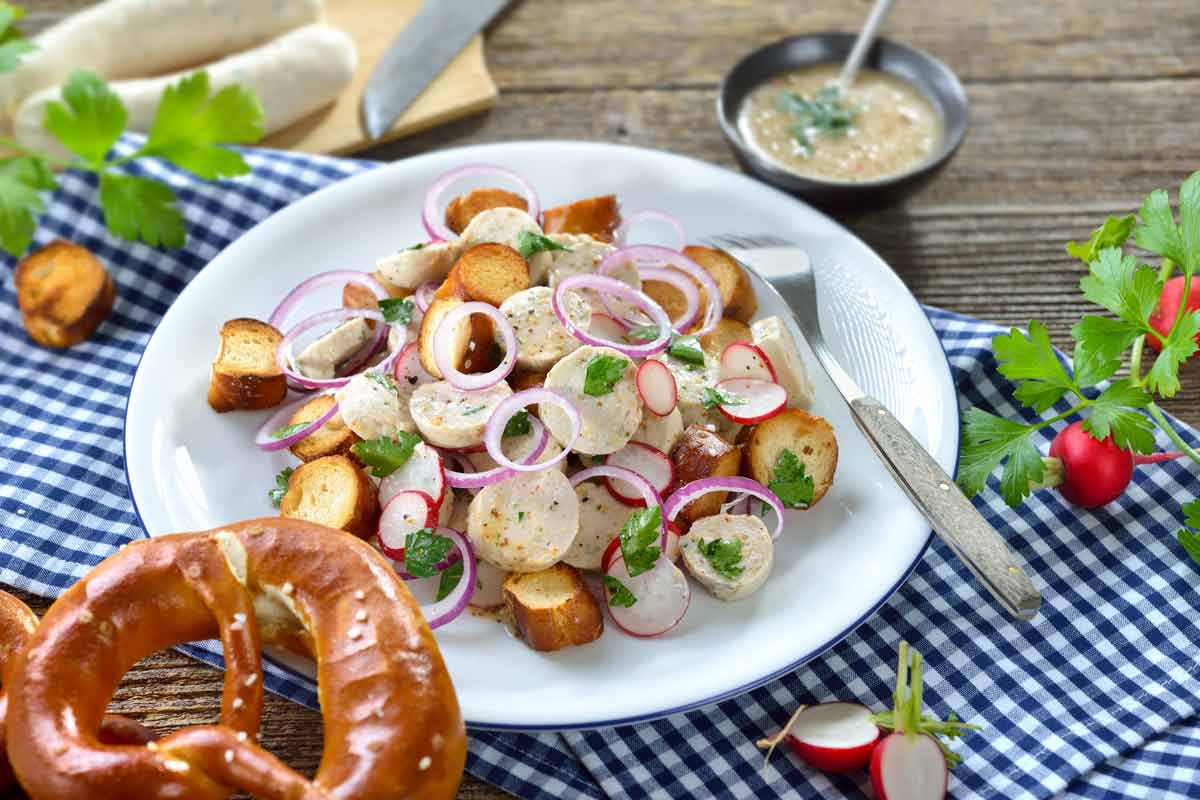Weißwurst-Salat - Fränkische Rezepte ❤️ Rezepte, Tipps & Geschichten aus Franken